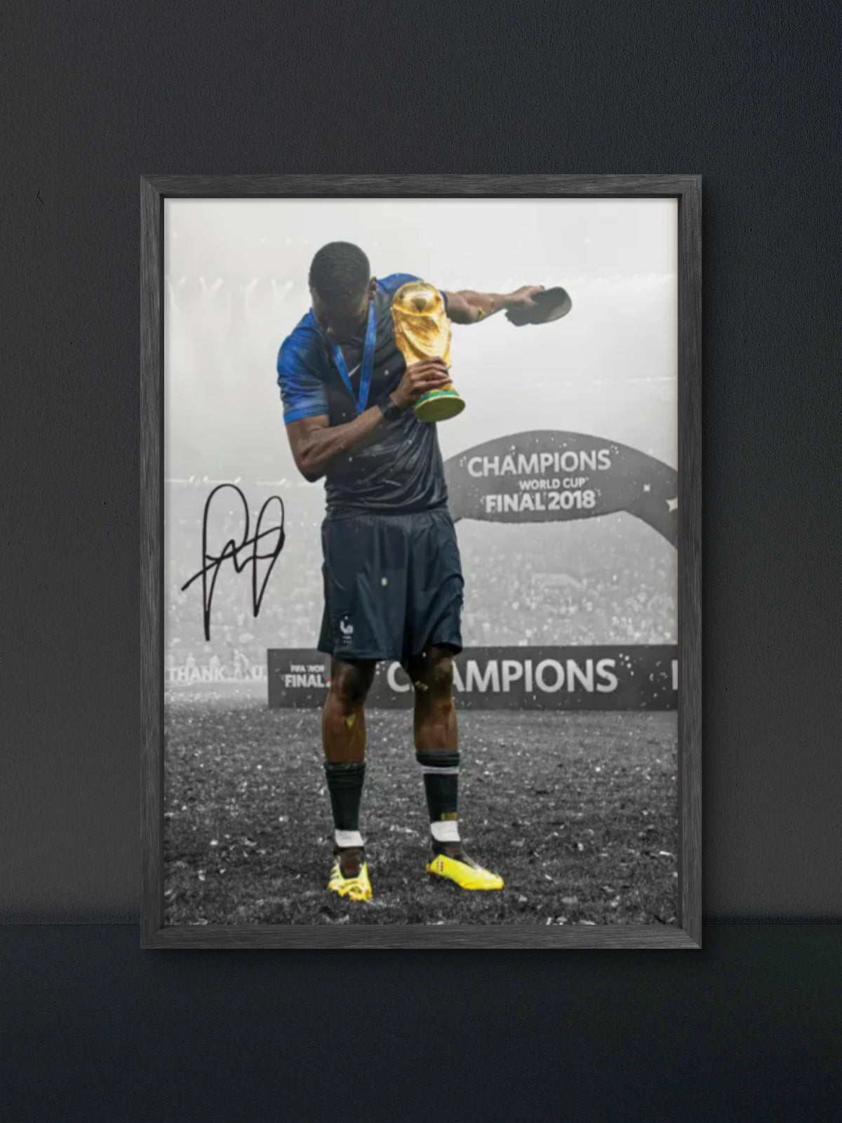 π ogba 2018 World Cup Trophy Poster β Soccer Wall Art Print (100% off)