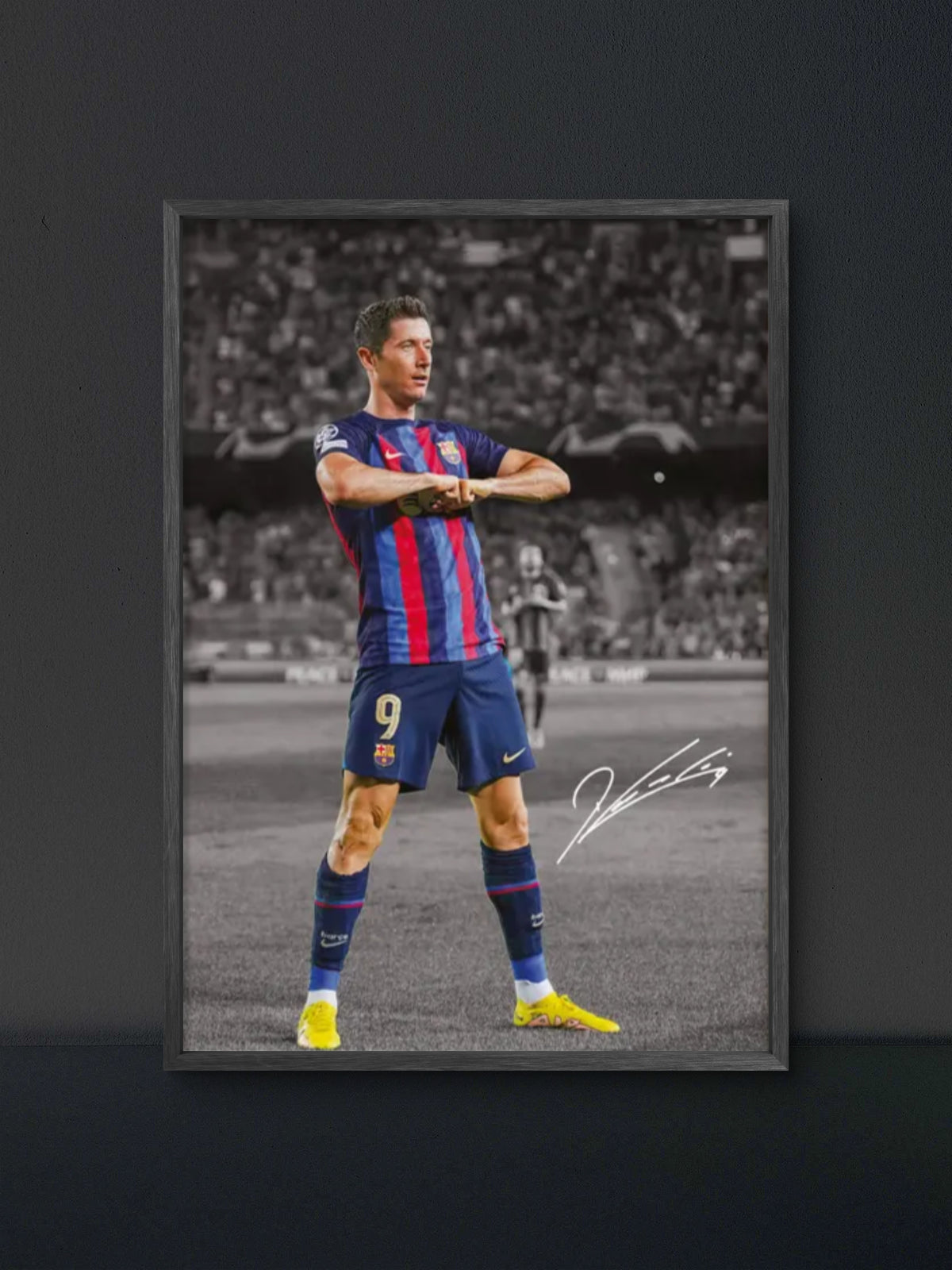 π Lewandowski Barca Arms Crossed Poster β Soccer Wall Art Print (100% off)