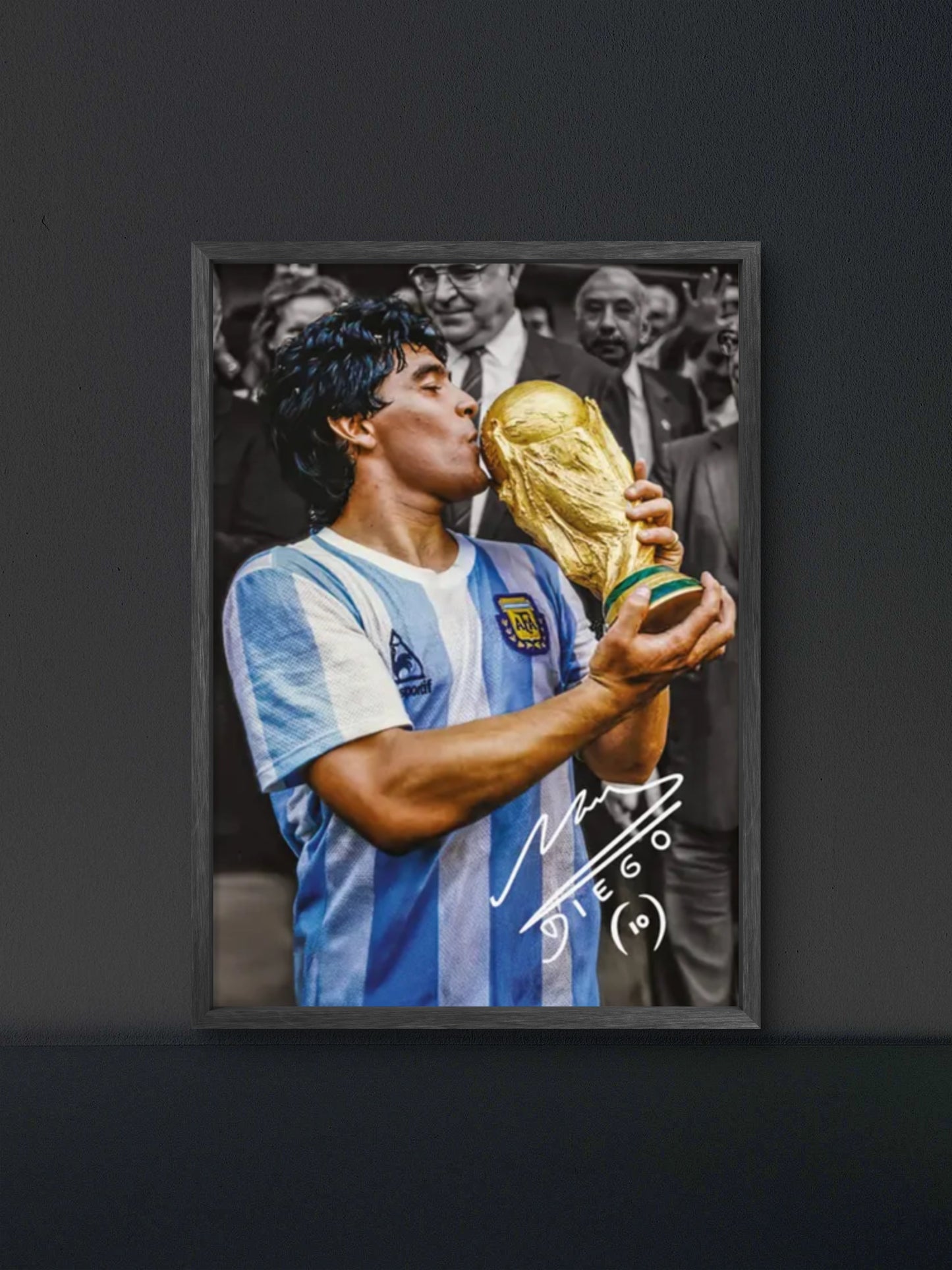 🎁 Maradona Poster (100% off)