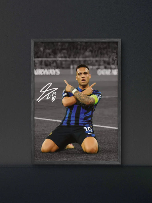 🎁 Lautaro Martínez Poster (100% off)